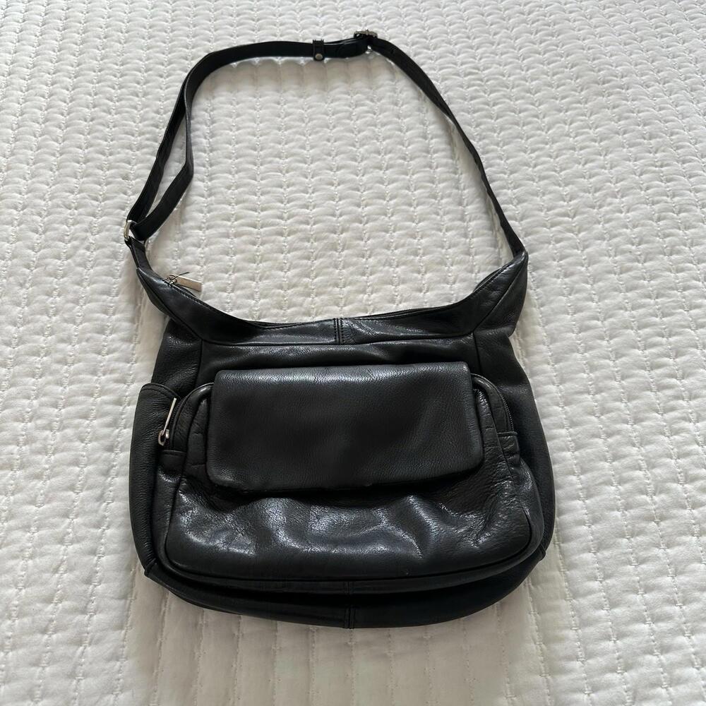 Vintage Wilson’s Genuine Leather Shoulder Bag Black Purse
